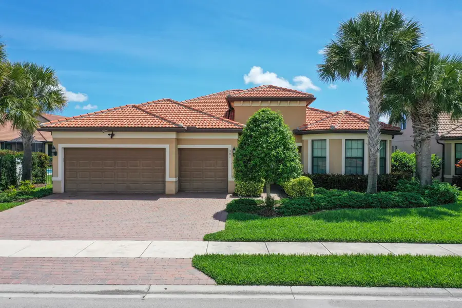 301 SE Huntington Circle, Port Saint Lucie, FL 34984 - #2