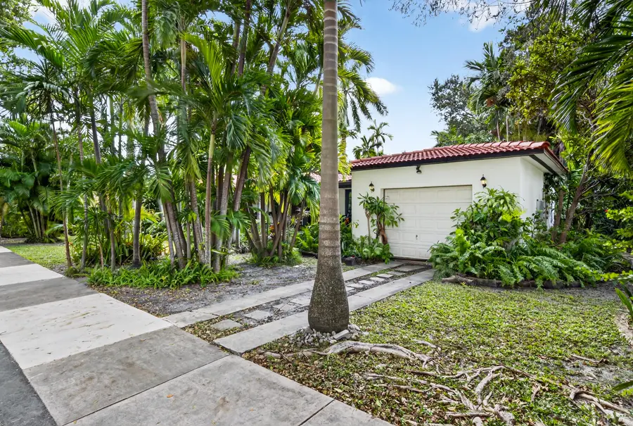 320 San Sebastian Avenue, Coral Gables, FL 33134 - #2