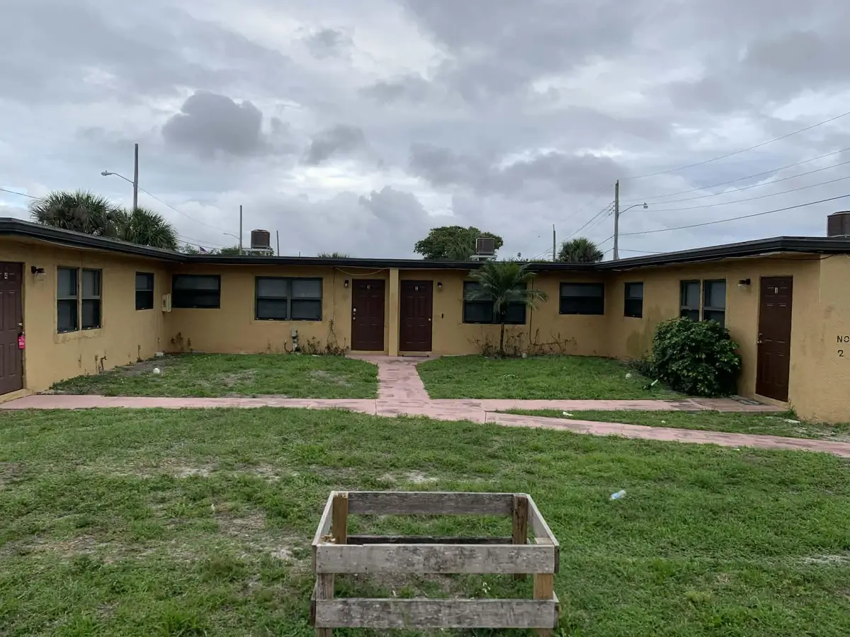 2840 Avenue S, West Palm Beach, FL 33404 - #1