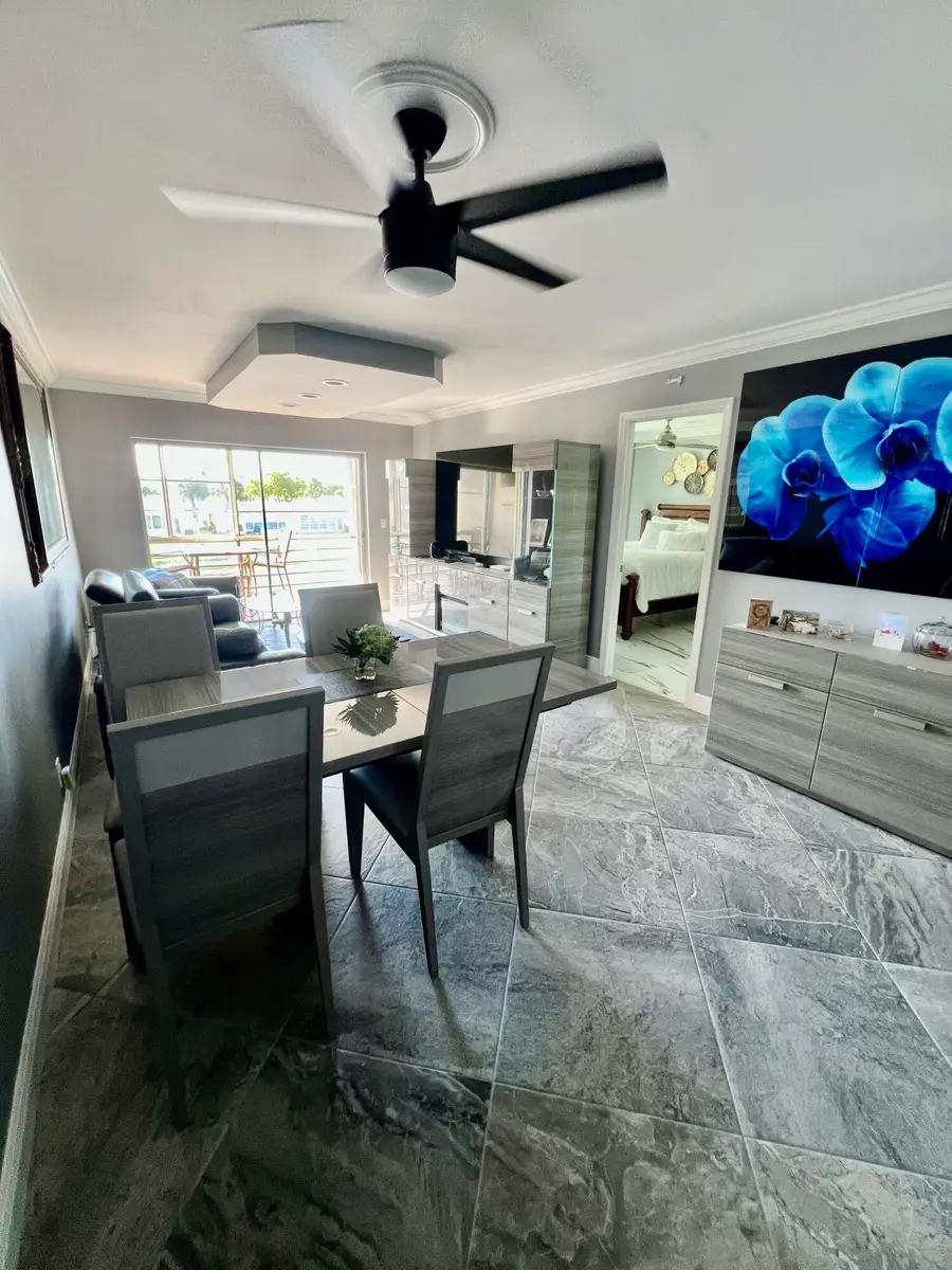 156 Lake Evelyn Drive, West Palm Beach, FL 33411 - #2