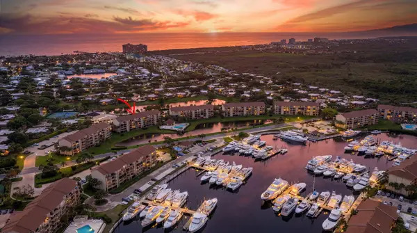 601 Seafarer Circle #504, Jupiter, FL 33477