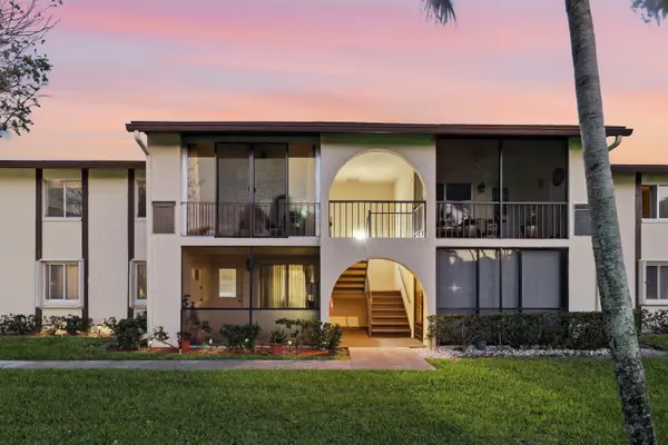 3561 NW Tall Pine Way Nw #C2, Greenacres, FL 33463