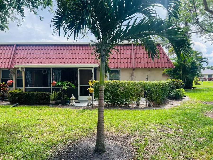 146 Amherst Lane, Greenacres, FL 33467 - #2