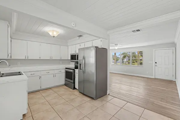 767 Rolling Hill Drive, Sebastian, FL 32958