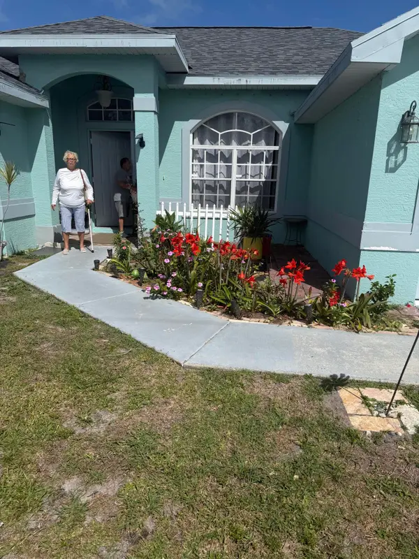 2541 SE Rock Springs Drive, Port St Lucie, FL 34952