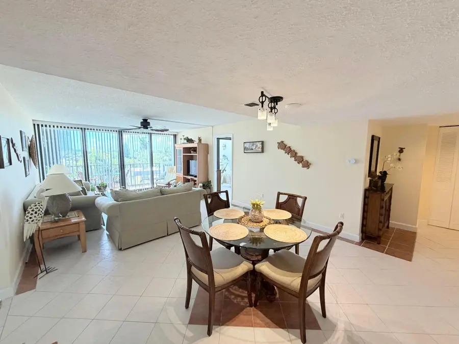 5600 N Flagler Drive #404, West Palm Beach, FL 33407 - #3