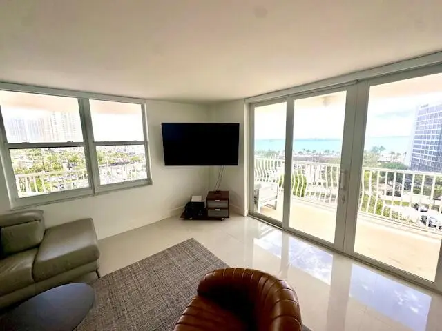 1 Las Olas Circle #817, Fort Lauderdale, FL 33316 - #3