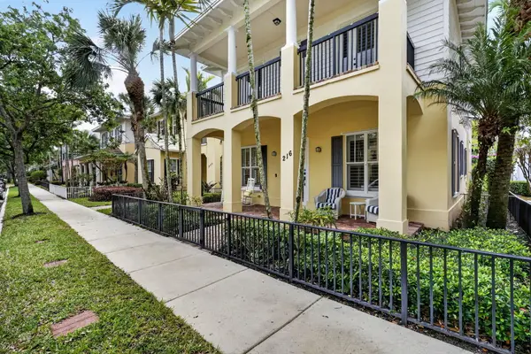 216 W Bay Cedar Circle, Jupiter, FL 33458