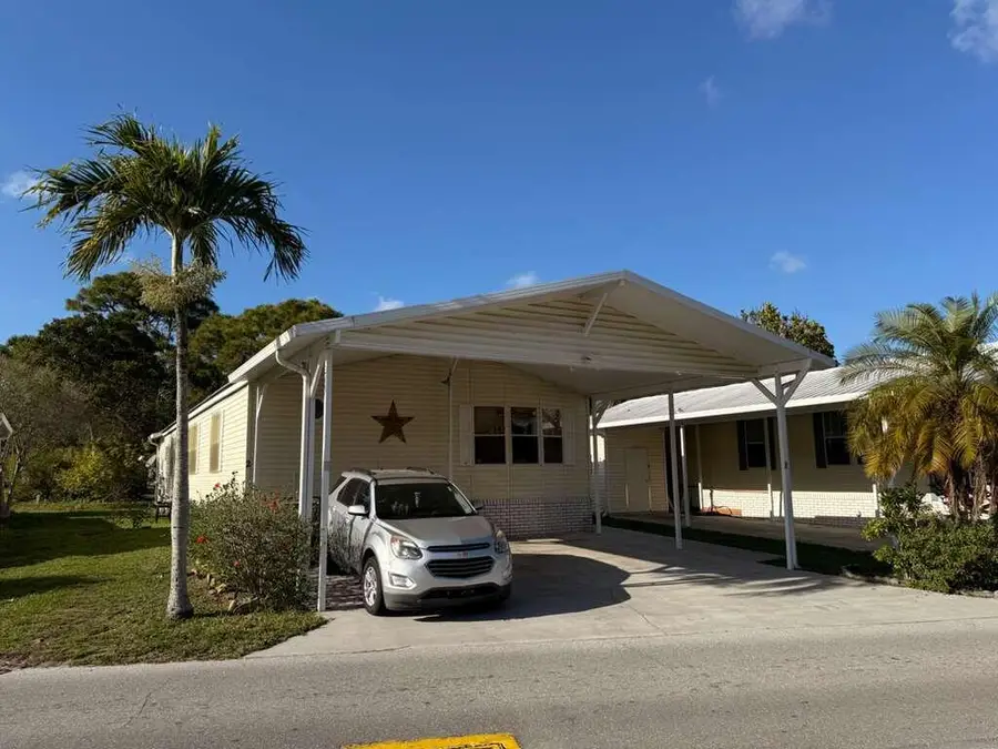 2 S 4 Seasons Road, Palm Beach Gardens, FL 33410 - #2