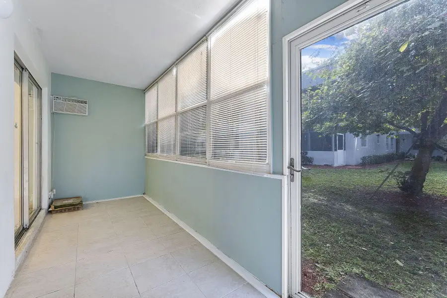 877 Flanders S, Delray Beach, FL 33484 - #2