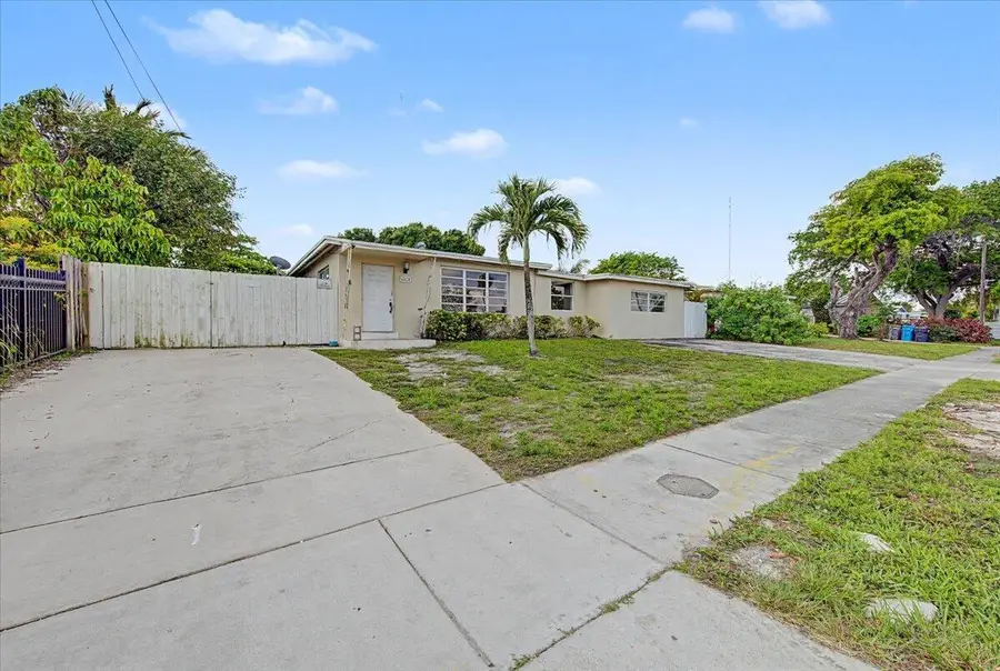 4410 SW 30th Street, West Park, FL 33023 - #2