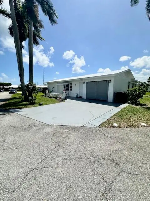 811 SW 18th Court, Boynton Beach, FL 33426