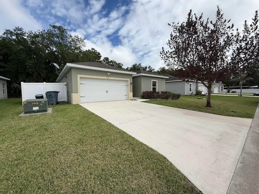 5234 Oakland Lake Circle, Fort Pierce, FL 34951 - #2