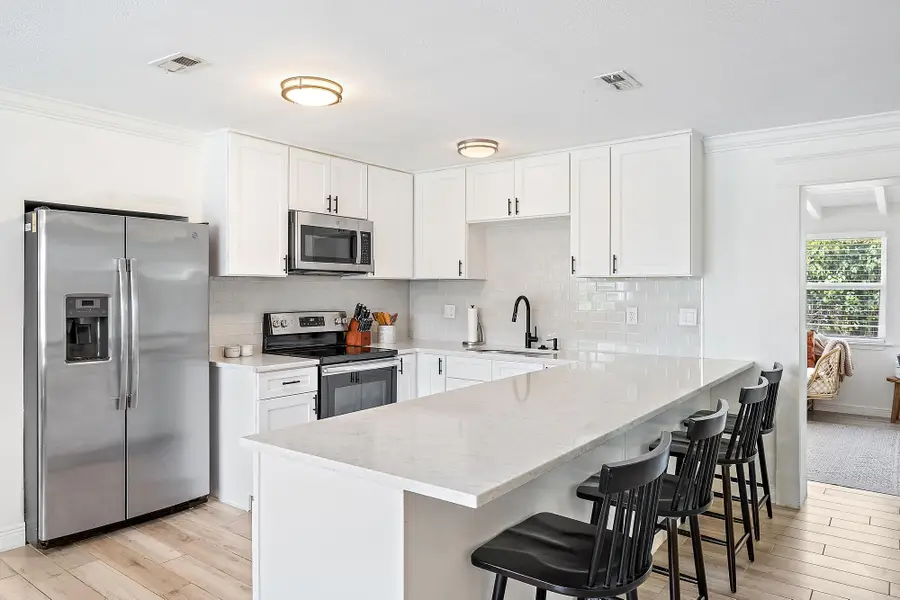 558 Ivy Avenue, Palm Beach Gardens, FL 33410 - #3