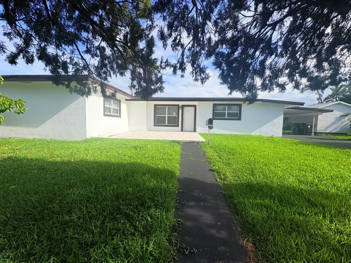 1319 Crest Drive, Lake Worth Beach, FL 33461 - #1