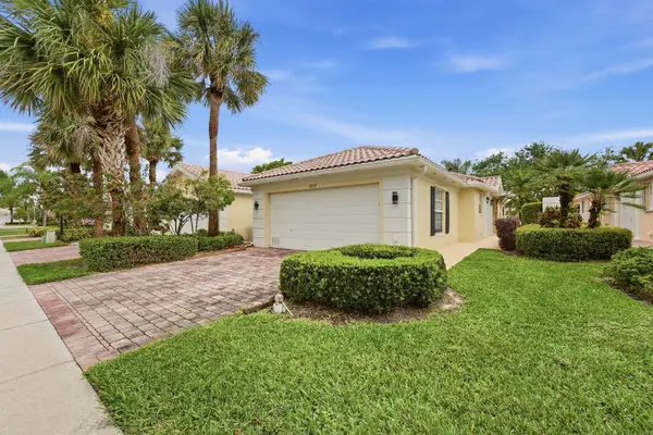 8137 Montserrat Place, Wellington, FL 33414