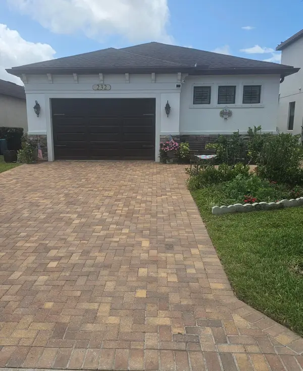 232 SE Via Visconti, Port St Lucie, FL 34952