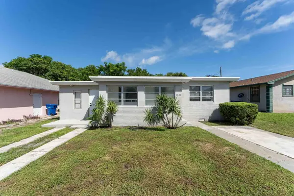 1340 W 33rd Street, Riviera Beach, FL 33404