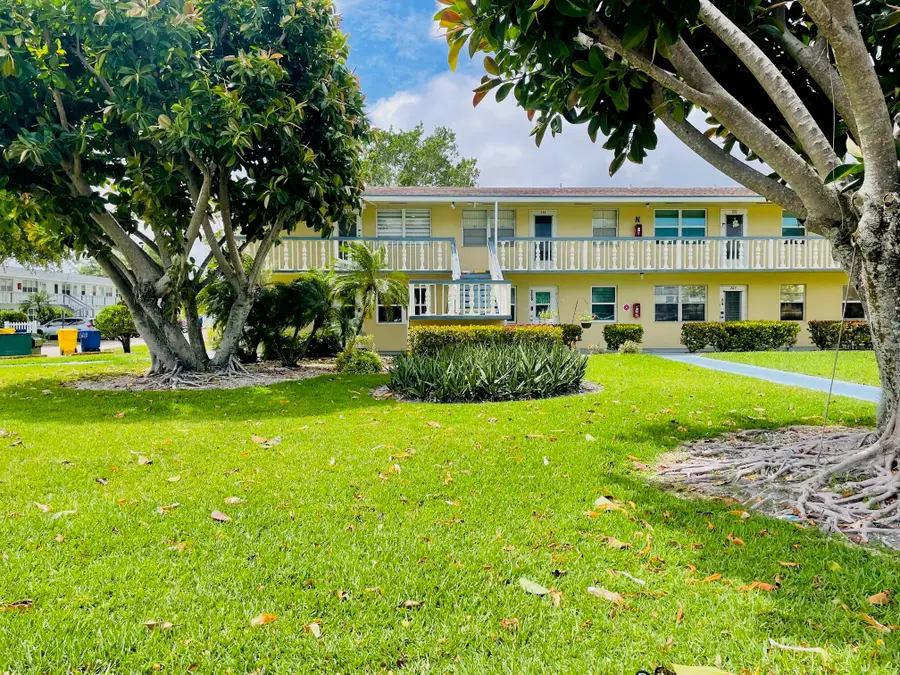 277 Chatham N, West Palm Beach, FL 33417 - #2