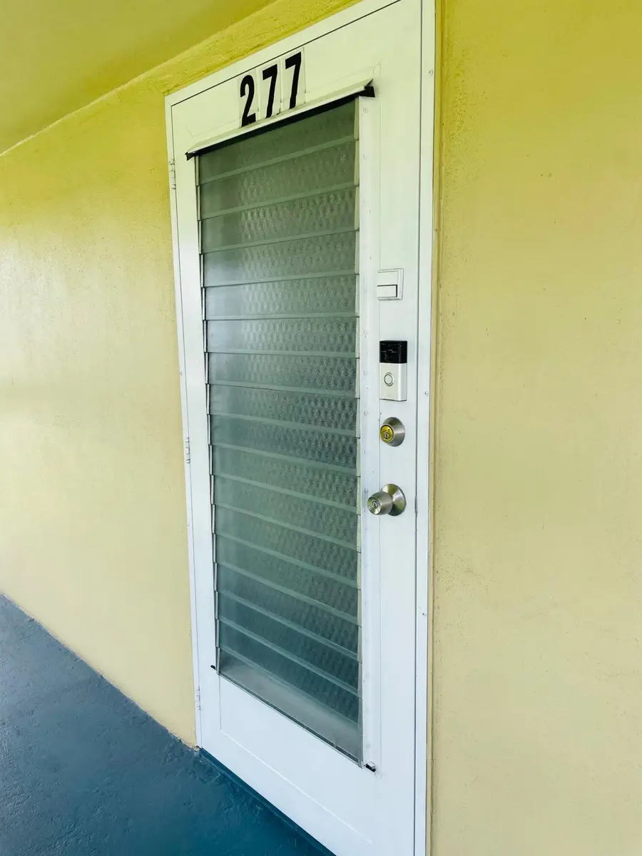 277 Chatham N, West Palm Beach, FL 33417 - #3