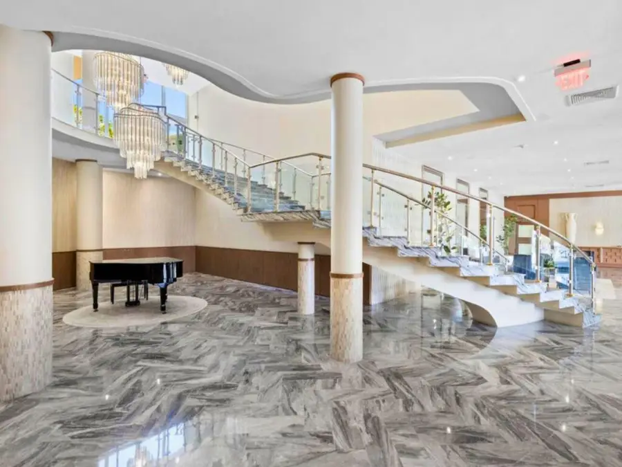 5401 Collins Avenue #Apt 144, Miami Beach, FL 33140 - #3