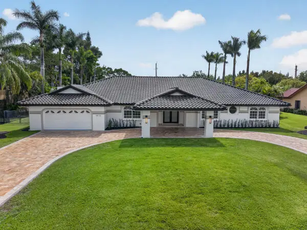 5510 W Castlegate Avenue, Davie, FL 33331 - #3