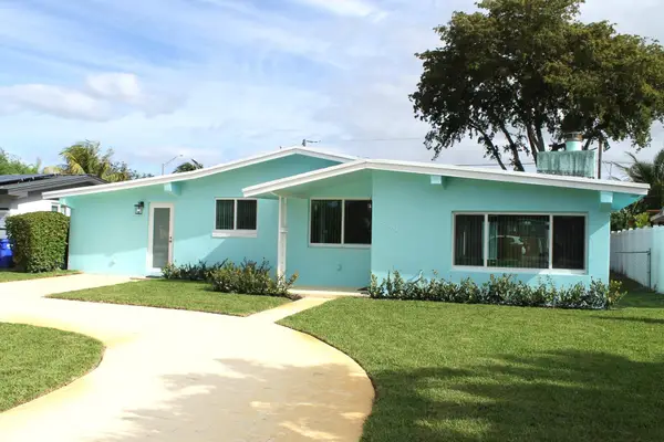 8881 NW 11th Street, Pembroke Pines, FL 33024