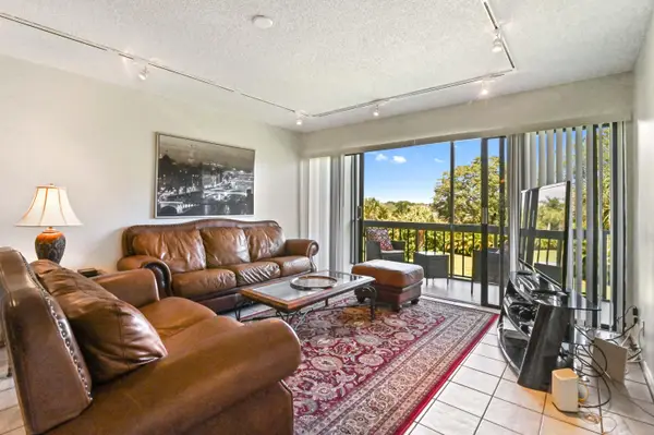 2500 Presidential Way #302, West Palm Beach, FL 33401