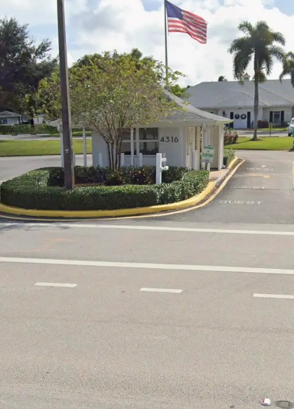 10084 S 42nd Dr Drive #122, Boynton Beach, FL 33436