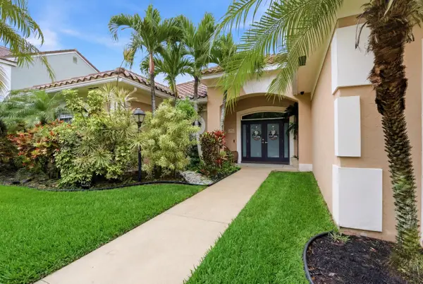 10114 Hunt Club Lane, Palm Beach Gardens, FL 33418