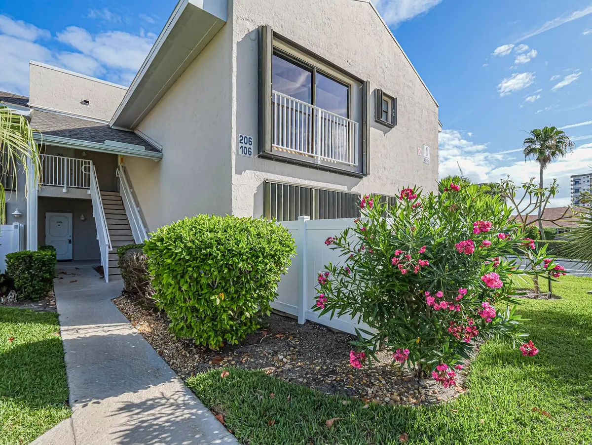 3206 S Lakeview Circle #1206, Hutchinson Island, FL 34949 - #1
