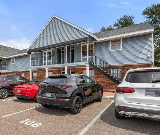 200 Countryclub Drive #108, Largo, FL 33771