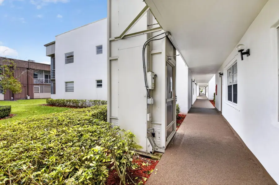 421 Piedmont, Delray Beach, FL 33484 - #2