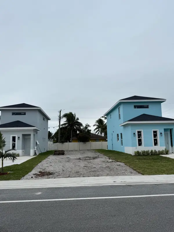 434 NW 13th Avenue, Boynton Beach, FL 33435