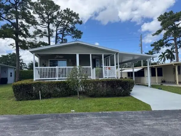 4209 Royal Manor Boulevard #136, Boynton Beach, FL 33436