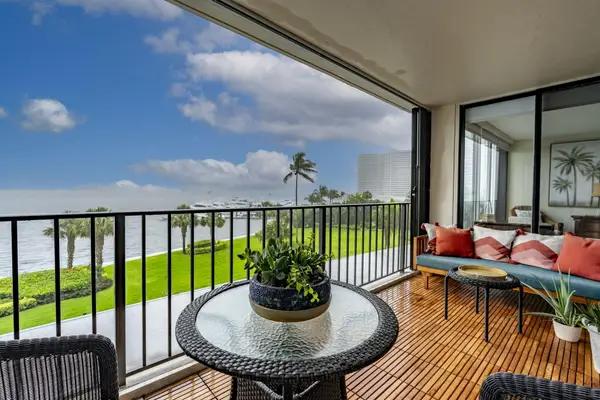 124 Lakeshore Drive #428, North Palm Beach, FL 33408