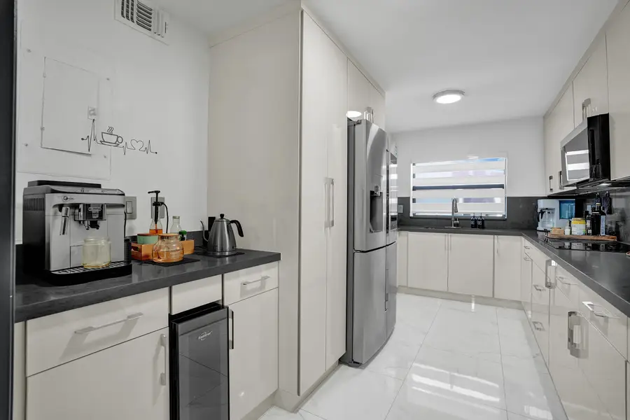 8992 Palm Tree Lane #8992, Pembroke Pines, FL 33024 - #3