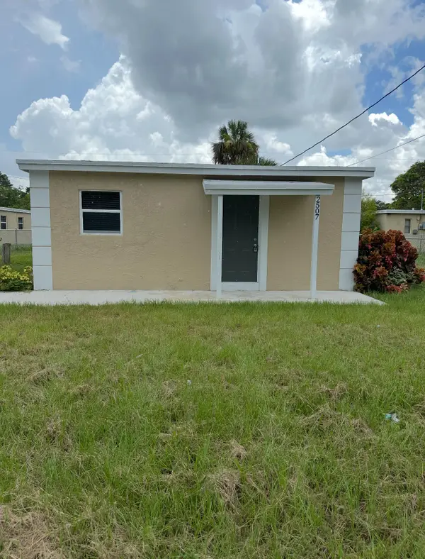 2507 Avenue L, Fort Pierce, FL 34947