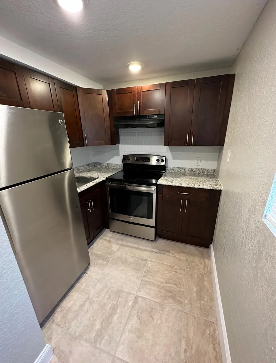 2507 Avenue L, Fort Pierce, FL 34947 - #3