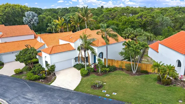 2596 La Cristal Circle, Palm Beach Gardens, FL 33410