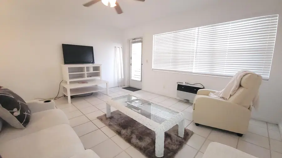319 Chatham P, West Palm Beach, FL 33417 - #3