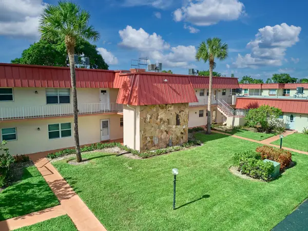 12021 W Greenway Drive #105, Royal Palm Beach, FL 33411