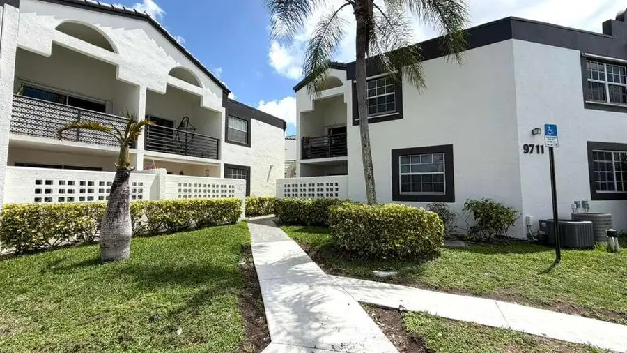 9711 Fontainebleau Boulevard #D105, Miami, FL 33172 - #2