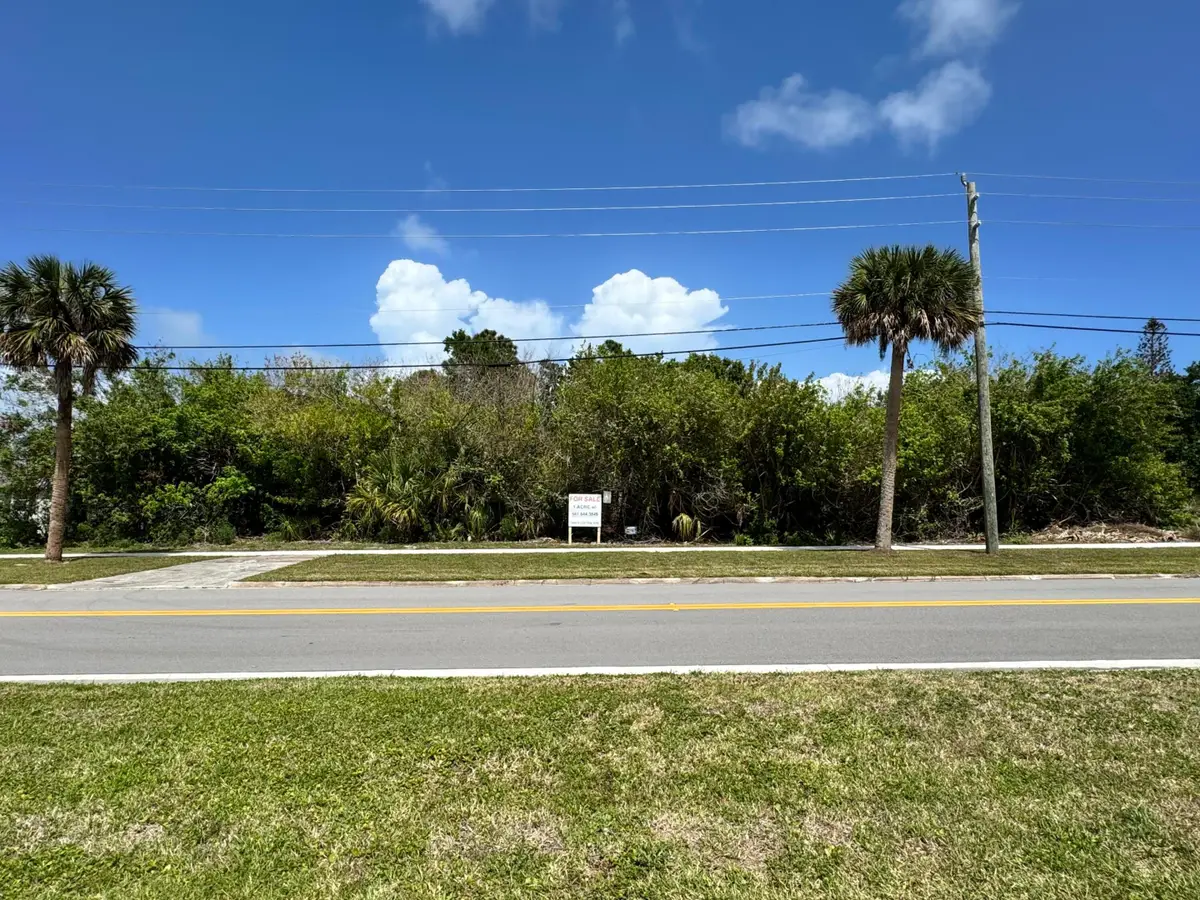 1654 N Central Avenue, Sebastian, FL 32958 - #1