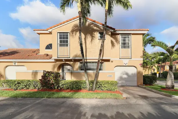 11303 Lakeview Drive #8-m, Coral Springs, FL 33071