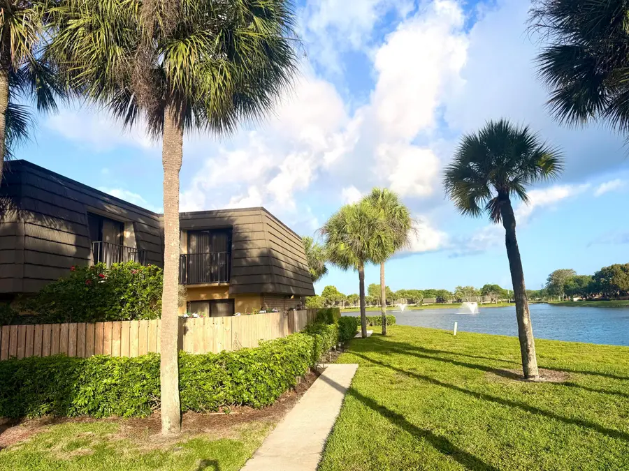812 8th Way, West Palm Beach, FL 33407 - #2