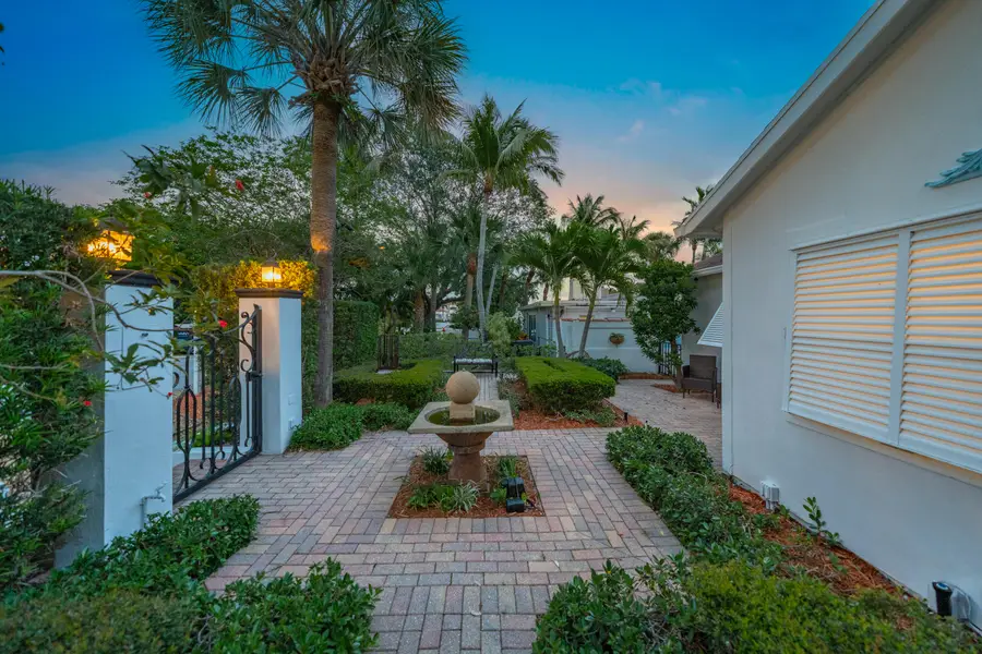 205 N 18th Ave Avenue N, Lake Worth Beach, FL 33460 - #3