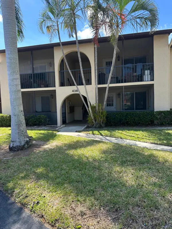 436 Pine Glen Lane #D-1, Greenacres, FL 33463