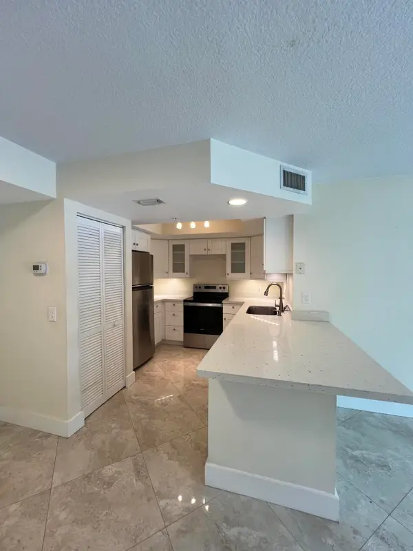 4187 N Haverhill Road #506, West Palm Beach, FL 33417