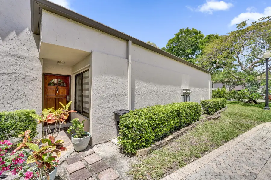 9707 N New River Canal Road #221, Plantation, FL 33324 - #3